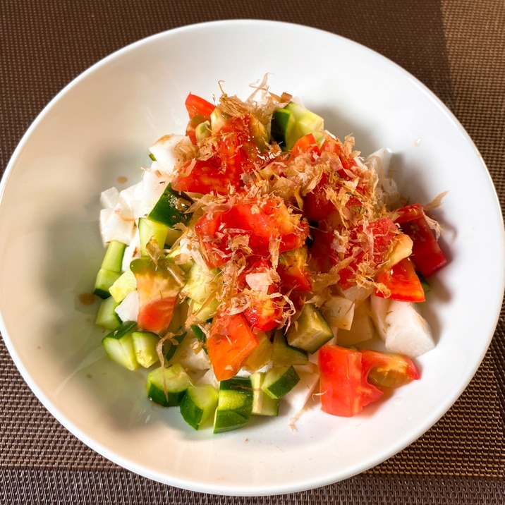 味付けは麺つゆ♬ 山芋とトマトのサラダ